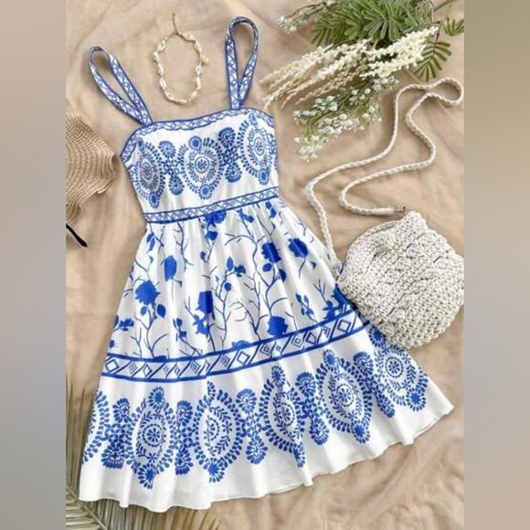 Maxima Dresses & Skirts - Maxima Blue and White Patterned Mini Dress